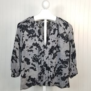 Joie Silk 3/4 Sleeve Blouse V-Neck Pleated Front Black Gray Medium